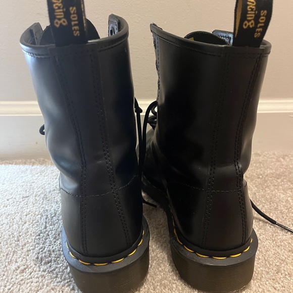 Classic Dr. Martens - Picture 3 of 4